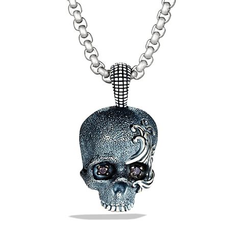 The skull emblem amulet and its cultural significance in jewelry design